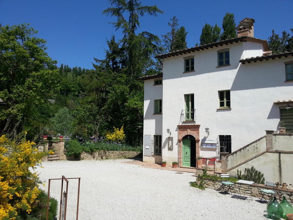 L'Ariete Guest House Montone  Exterior photo
