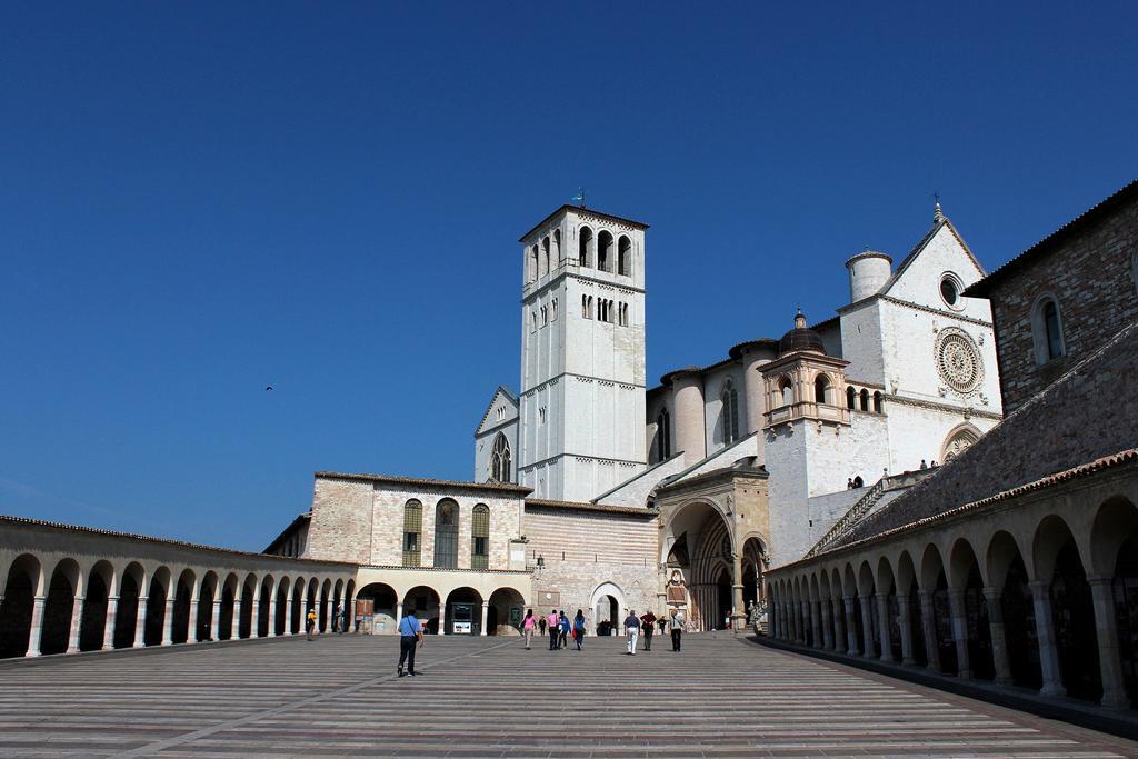 L'Ariete Guest House Montone  Exterior photo